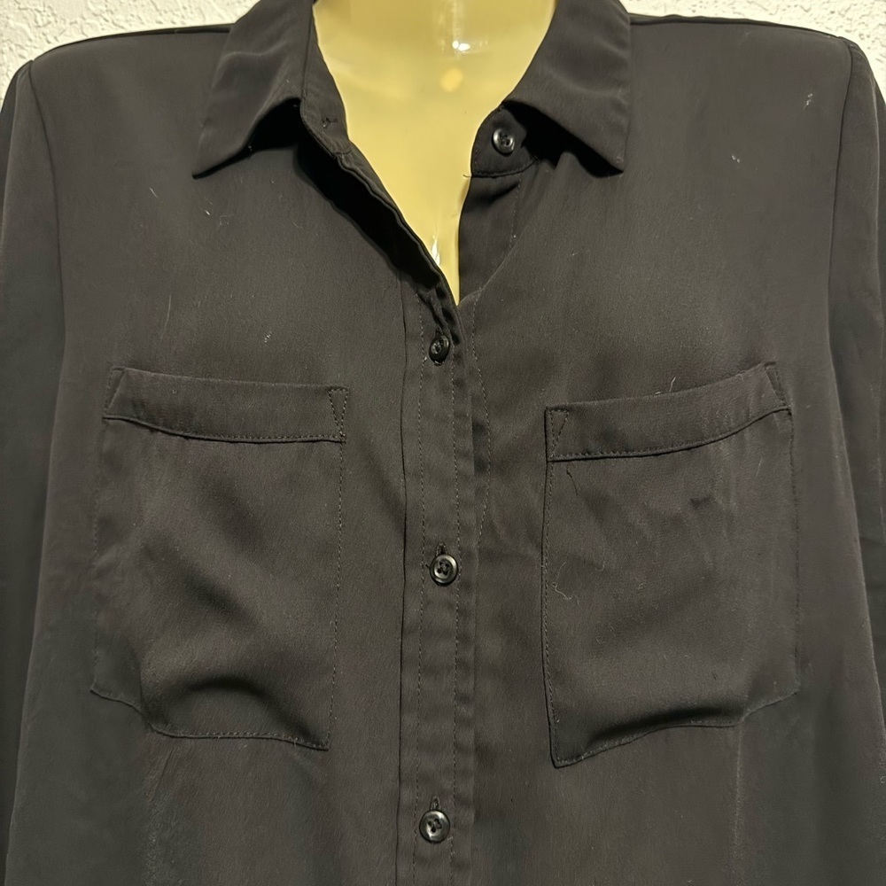 Apt. 9 Essentials Black Button Down Blouse Size M Long Sleeve Roll Tab Shirt Top - Picture 2 of 10